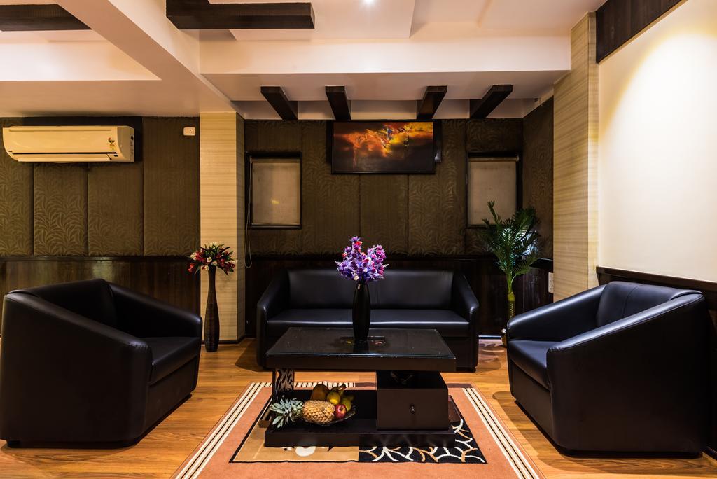 Hotel Peace Park 潘韦尔 外观 照片